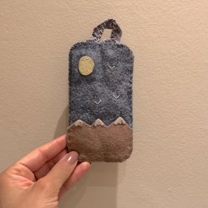 Felt Mountain Sun Pouch